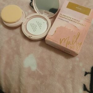 Mally Flawless Finish Foundation Medium